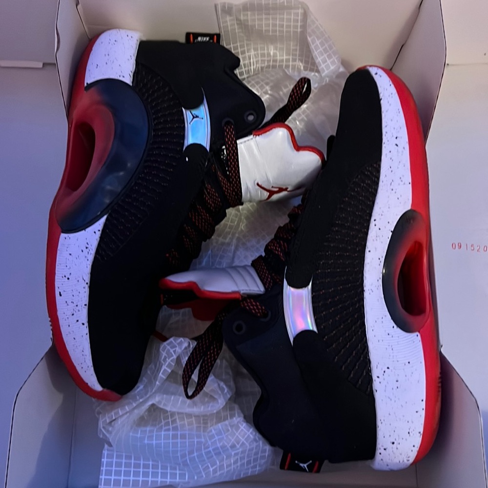 NIKE AIR JORDAN XXXV (GS) BLCK/FIRE RED-REFLECT SILVER size 5.5 youth
